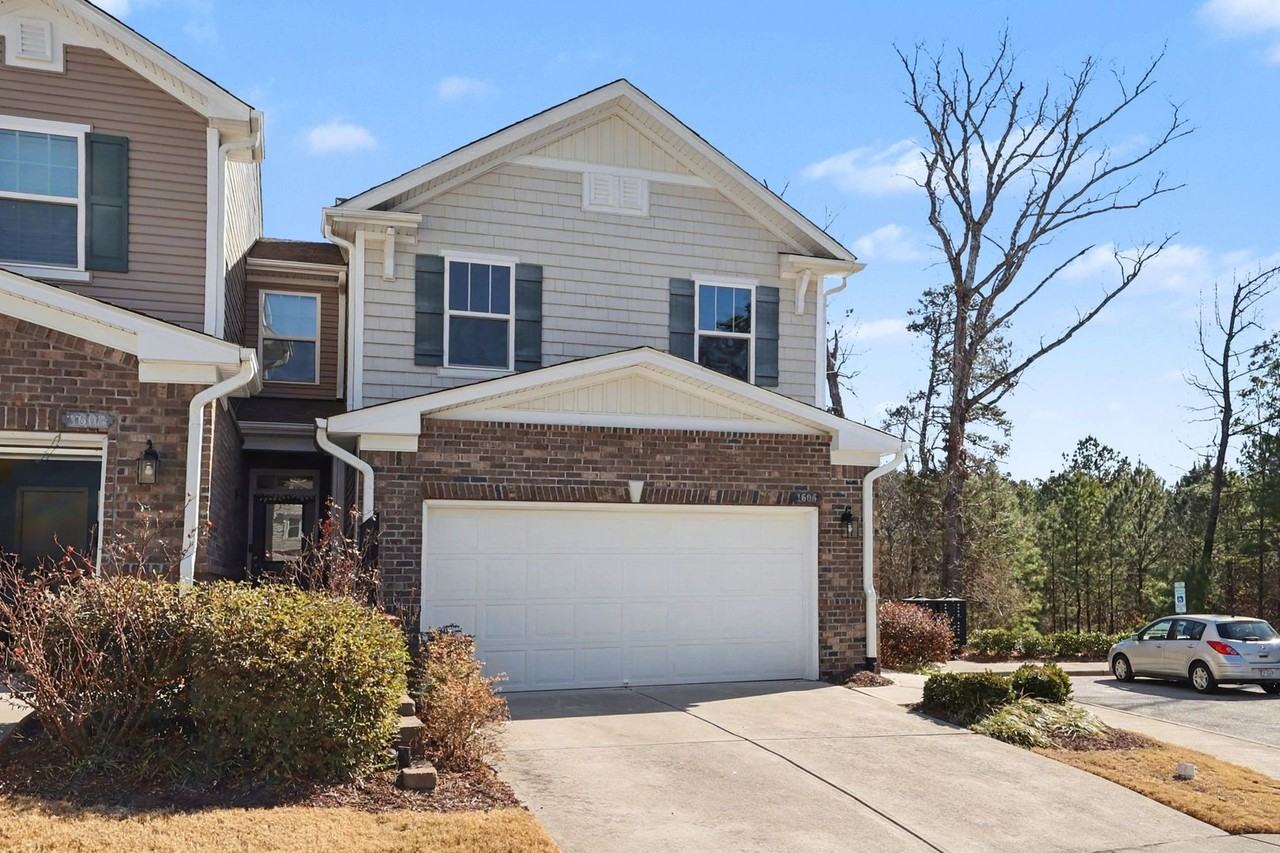 1606 Cary Reserve Dr - Photo 2 of 47