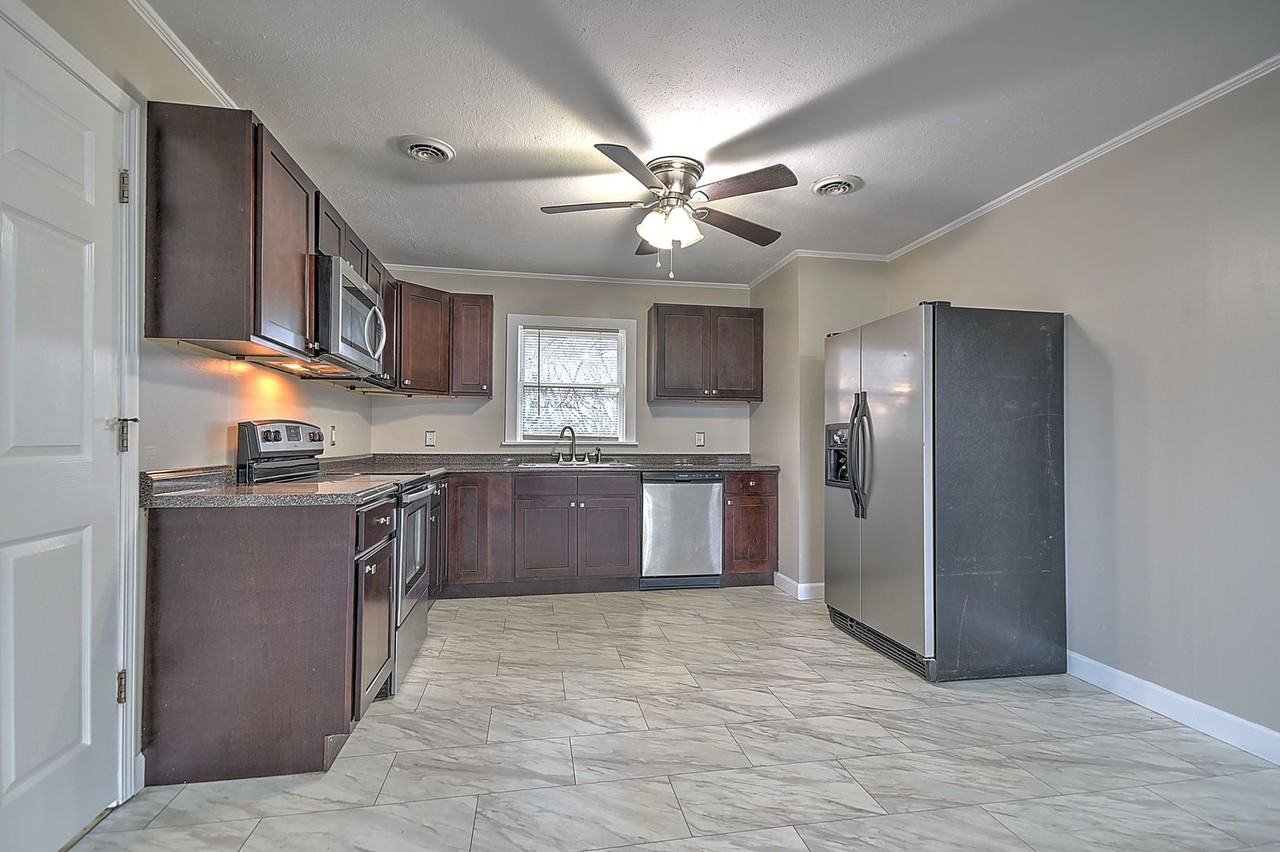 108 Cottonwood Dr - Photo 4 of 31