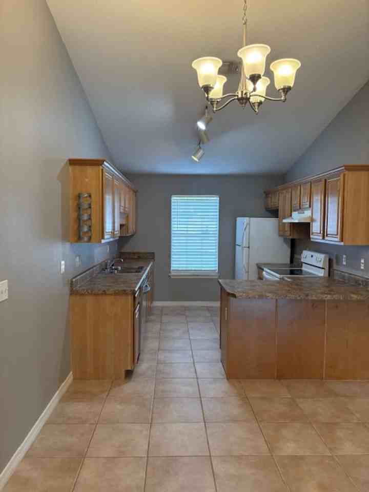 1831 Sundown Dr - Photo 2 of 25