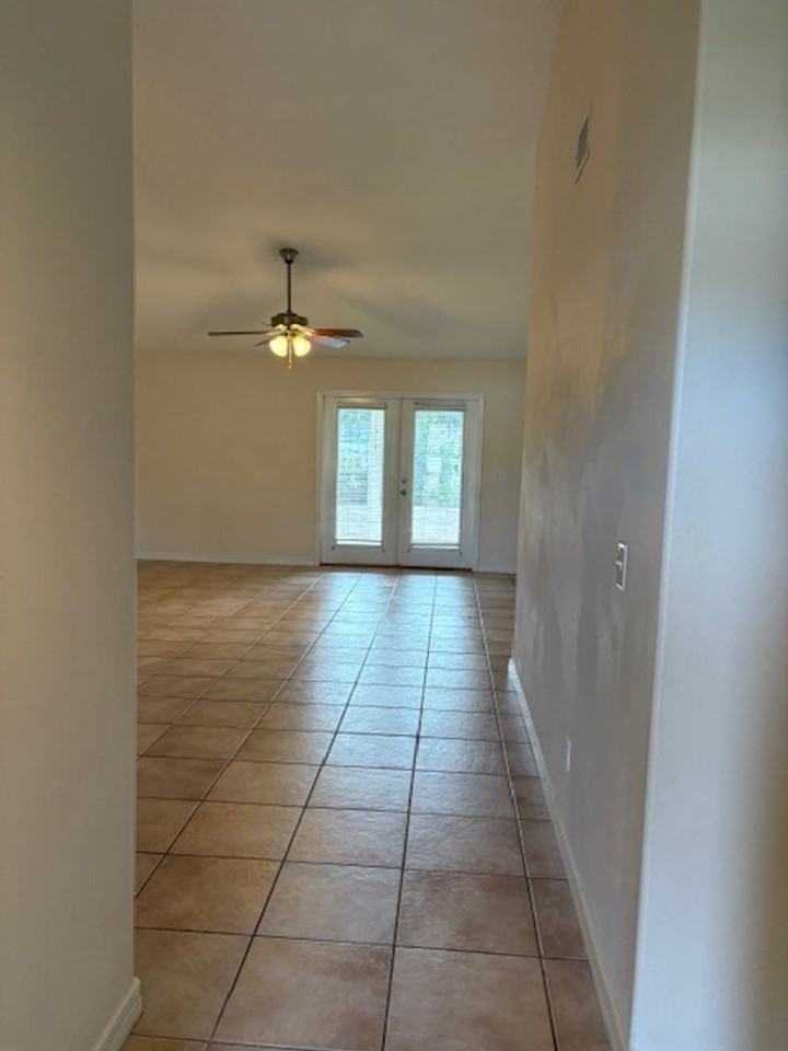 1833 Sundown Dr - Photo 4 of 28