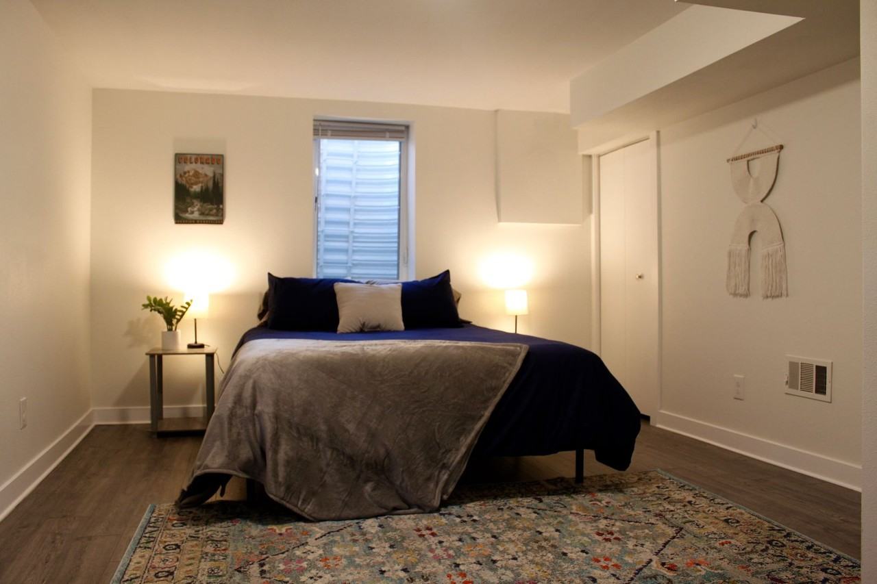 535 Perry St #1-2 - Photo 6 of 9