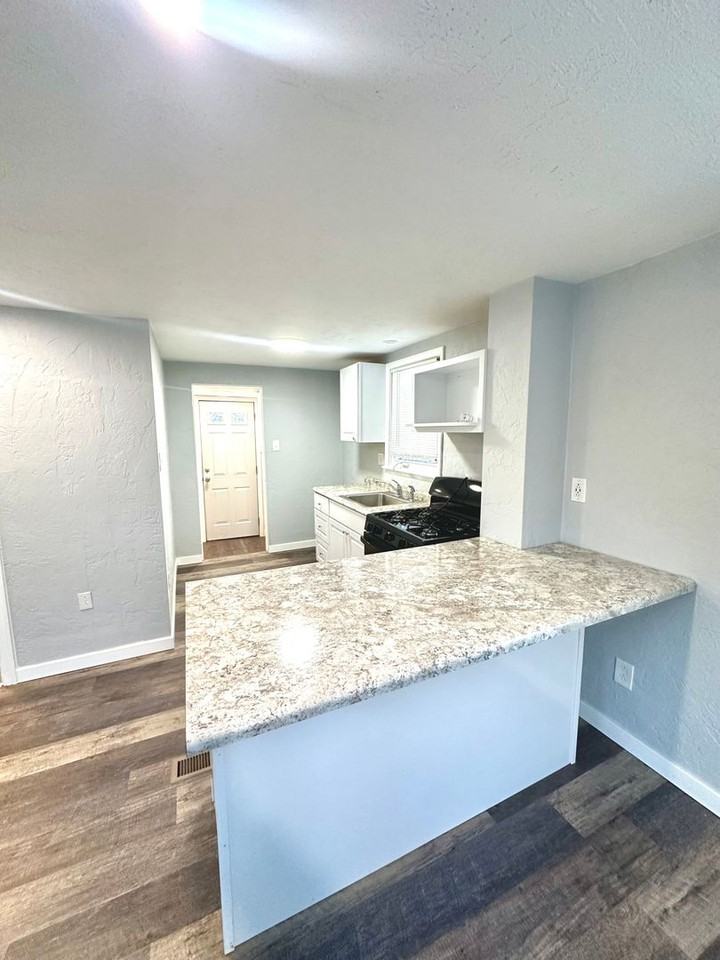 516 Stilley Rd - Photo 4 of 13