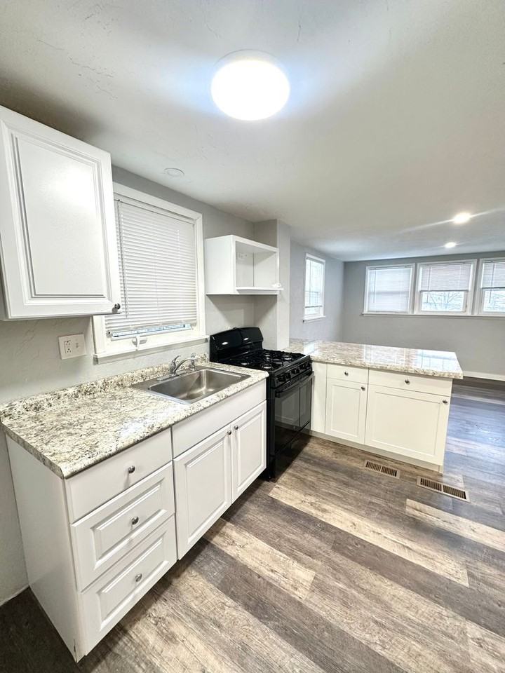 516 Stilley Rd - Photo 5 of 13