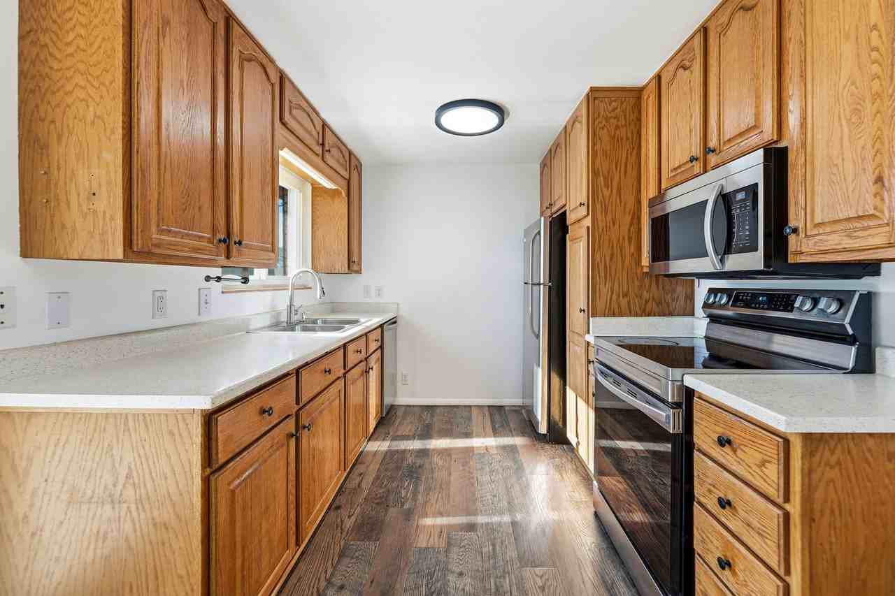 7100 Berthoud St - Photo 4 of 31