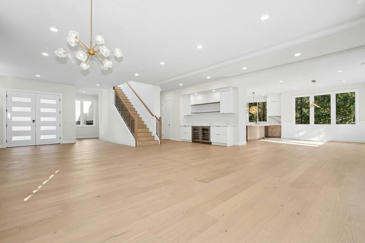 955 103rd Ave Se - Photo 5 of 38