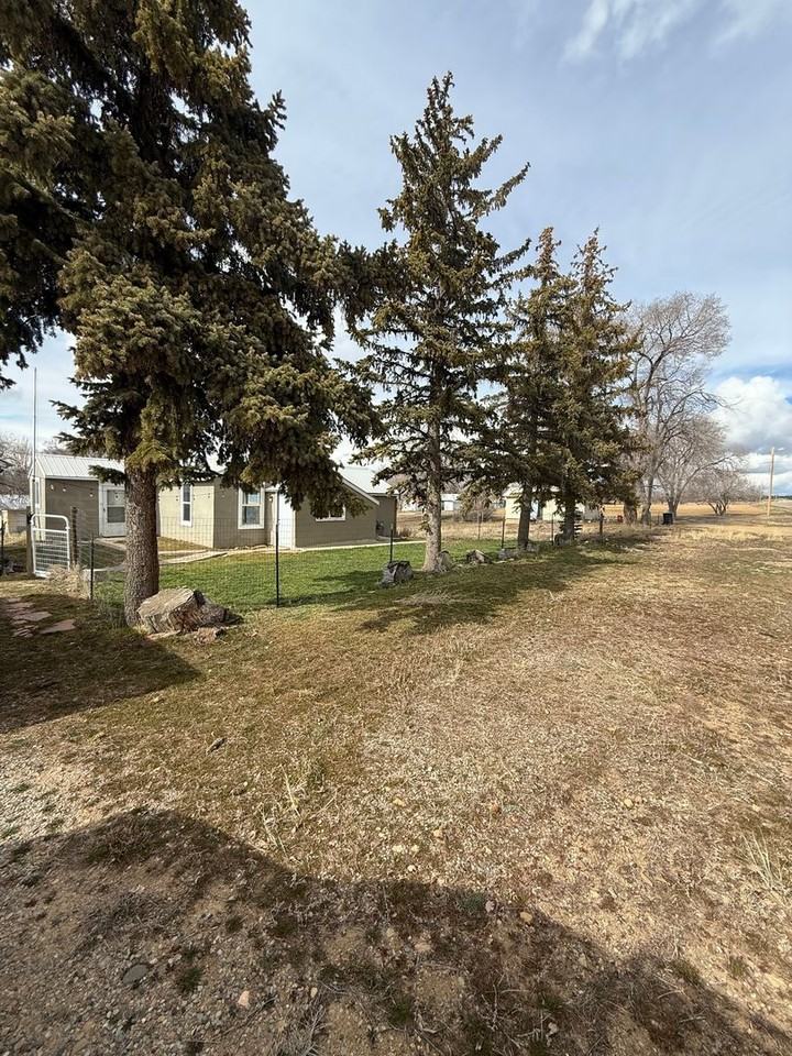 810 Main St - Photo 2 of 17