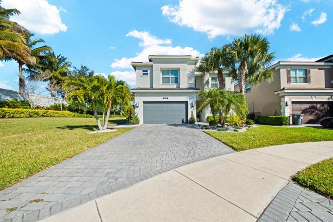9841 Salty Bay Dr - Photo 3 of 45