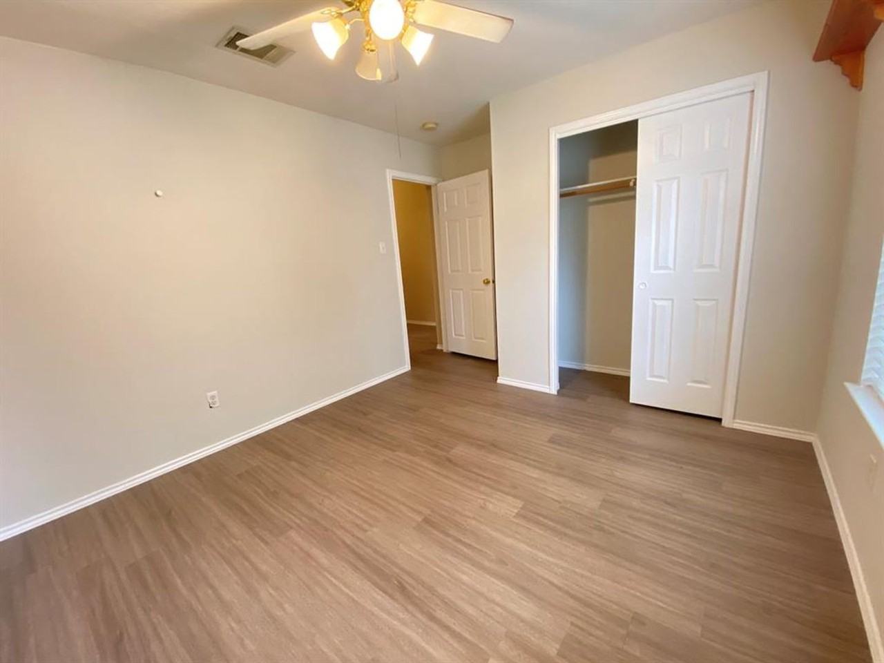 258 Western Dr - Photo 6 of 33