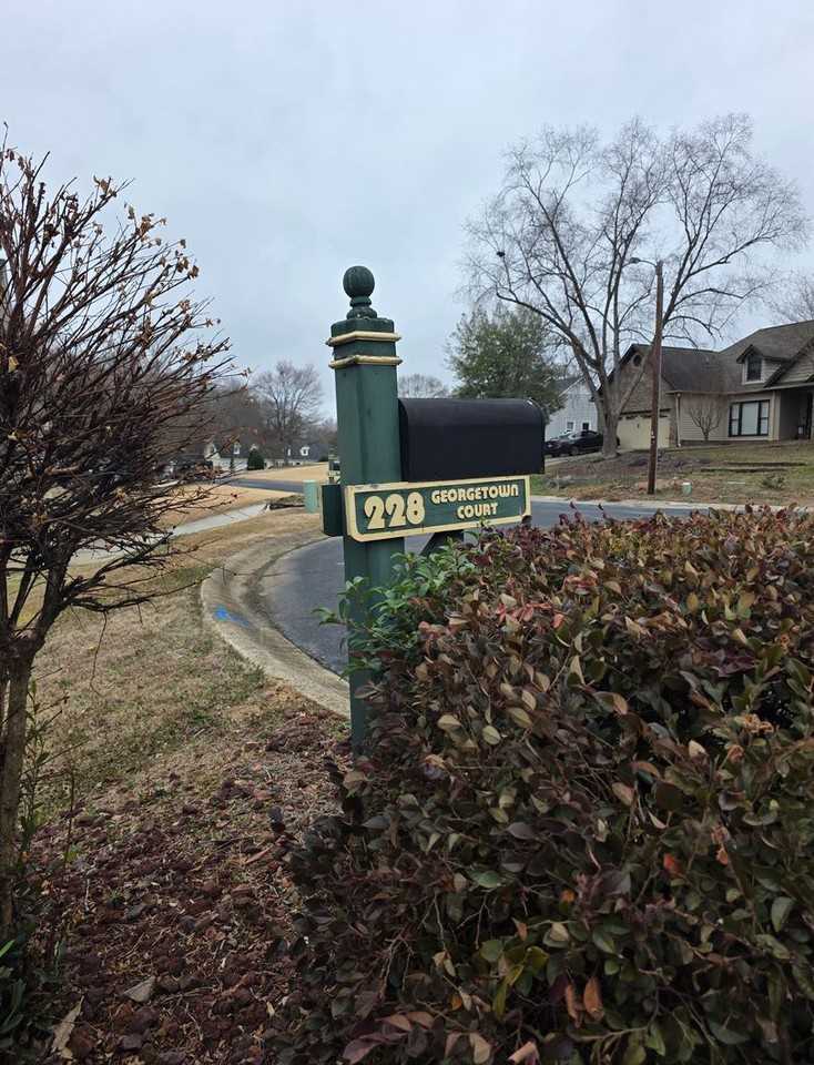 228 Georgetown Ct - Photo 4 of 28