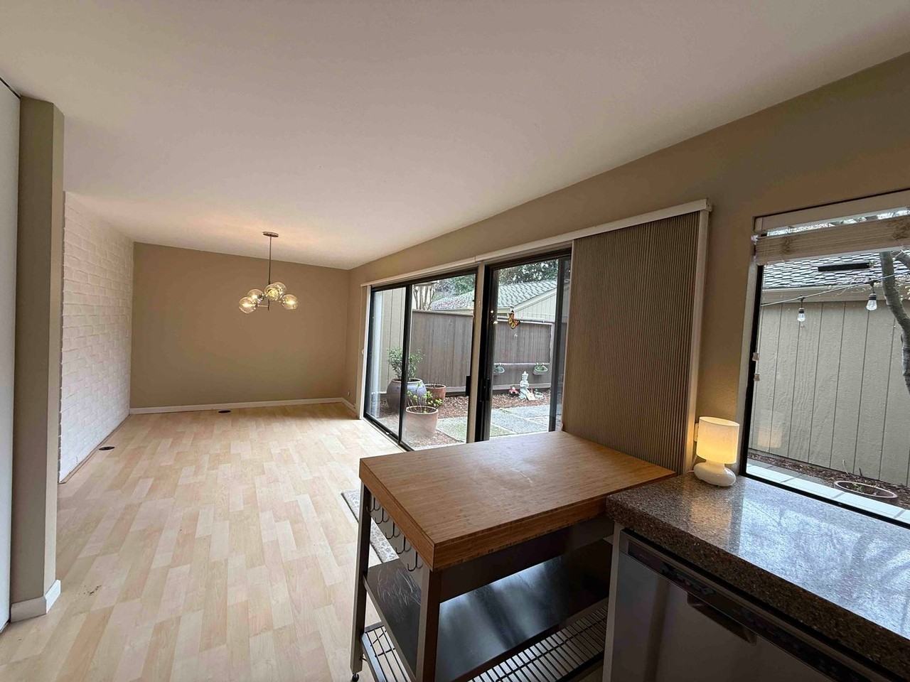 1402 Commons Dr - Photo 7 of 47