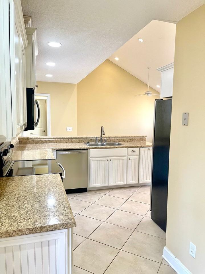 12 Fox Path - Photo 6 of 20