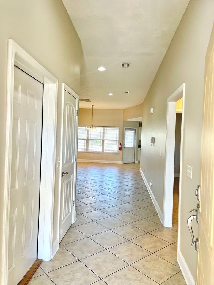 17 Fox Path - Photo 2 of 19