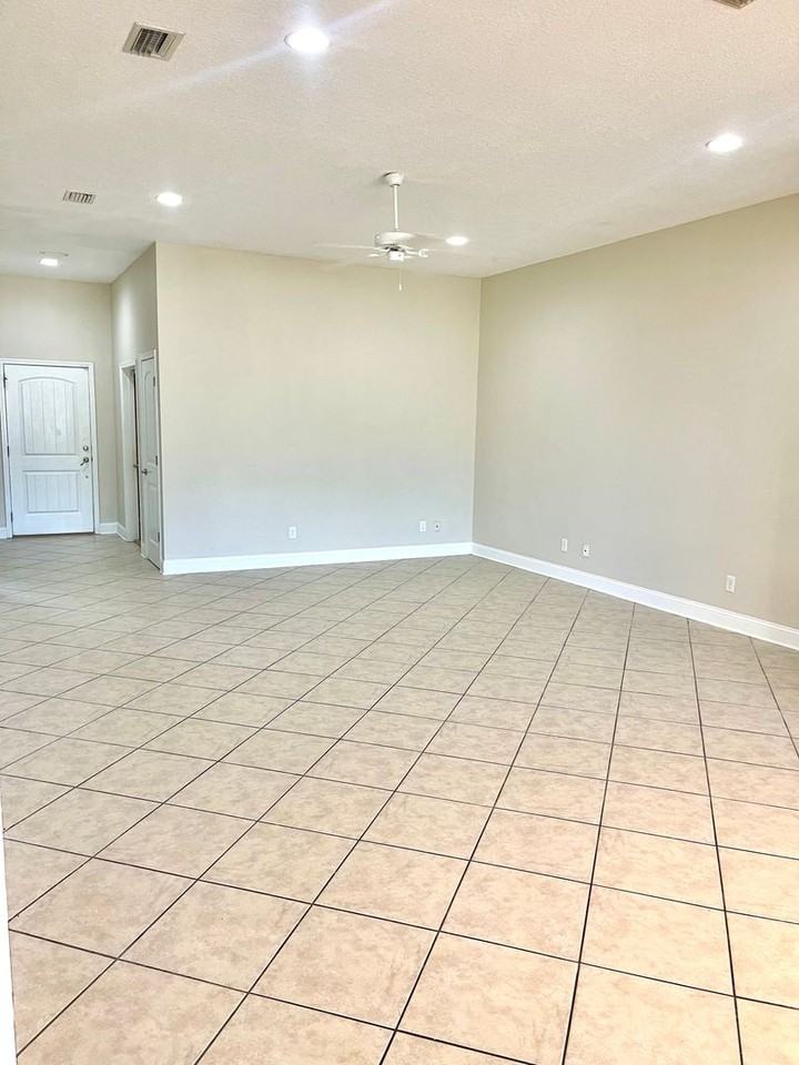 17 Fox Path - Photo 4 of 19