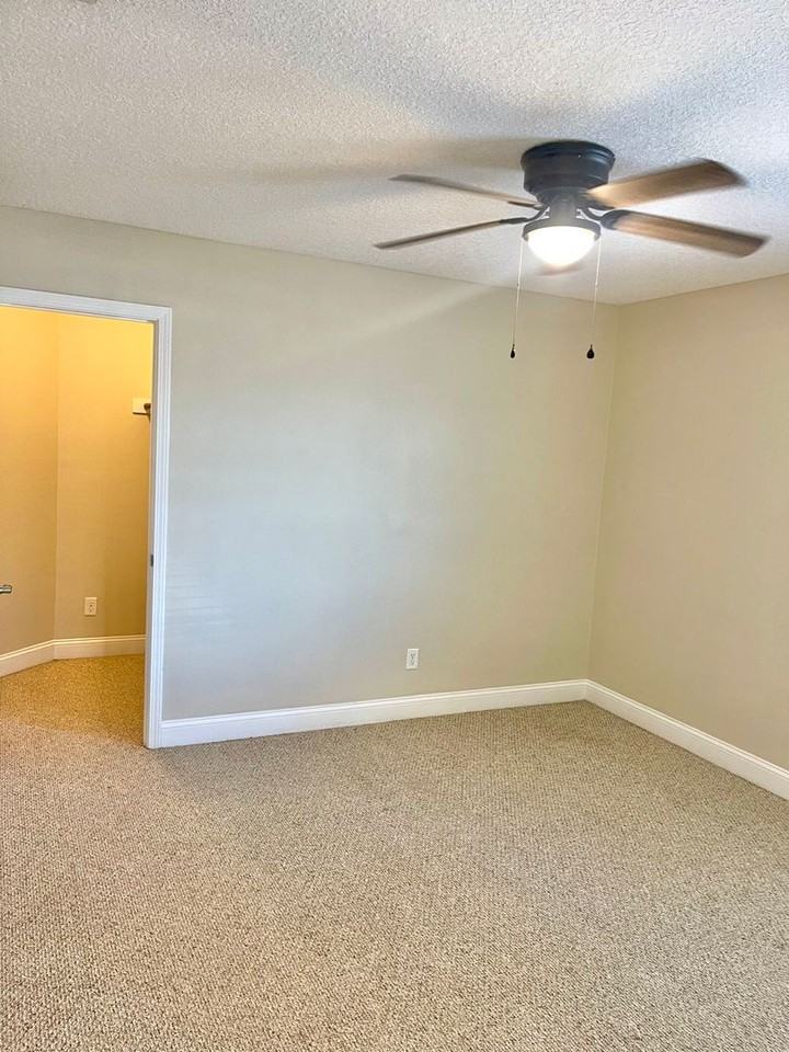 17 Fox Path - Photo 7 of 19