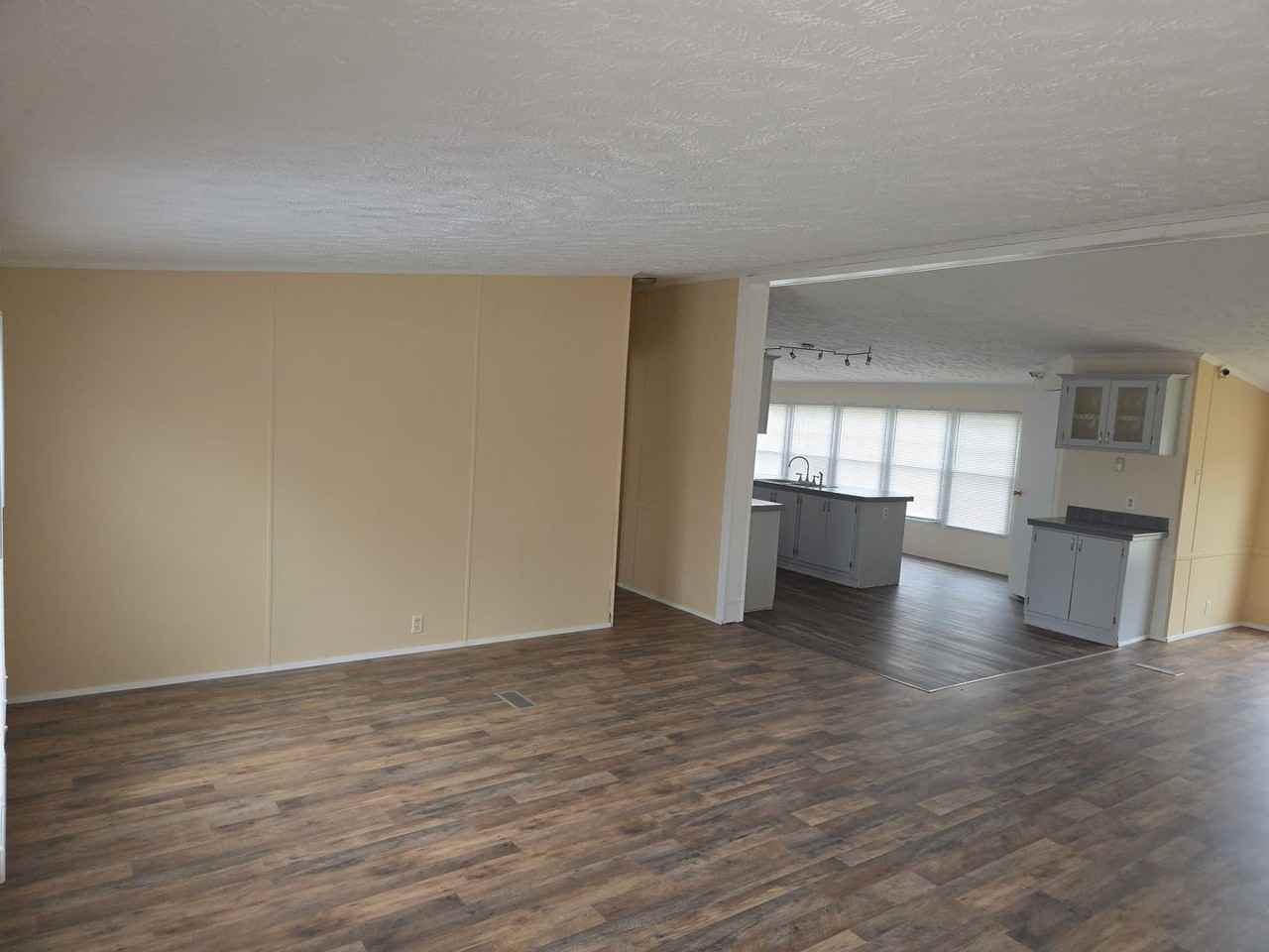 2249 Bowman Branch Hwy - Photo 2 of 13