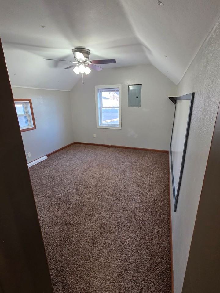 625 N 5th St - Photo 5 of 9