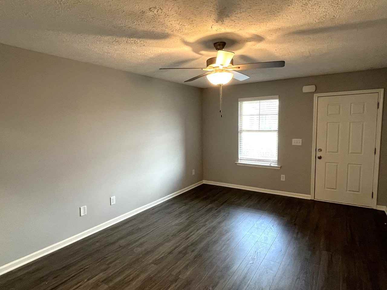 4084 Utica St - Photo 3 of 22