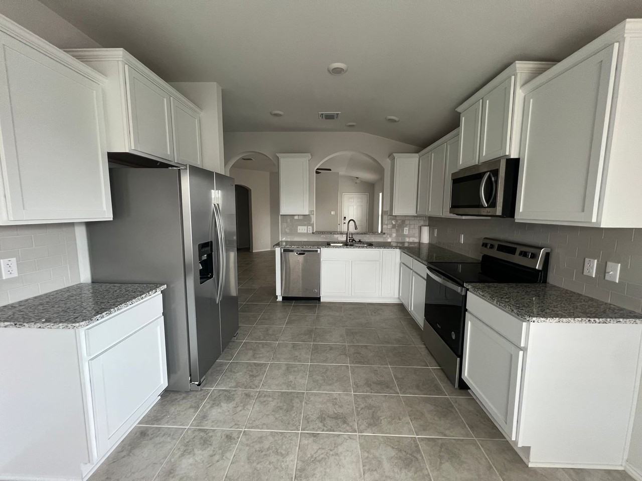 9019 Stonehollow Dr - Photo 2 of 14