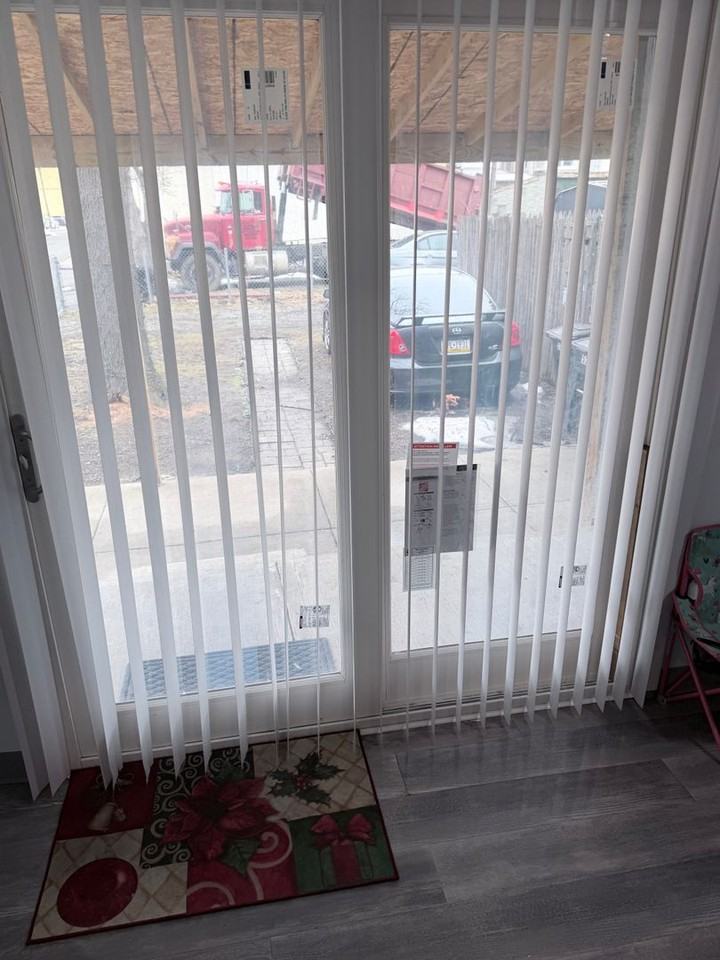 5312 James St - Photo 4 of 8