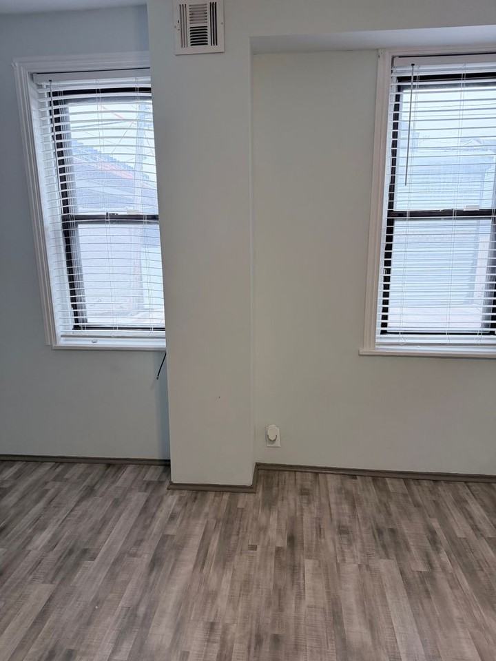 5312 James St - Photo 5 of 8