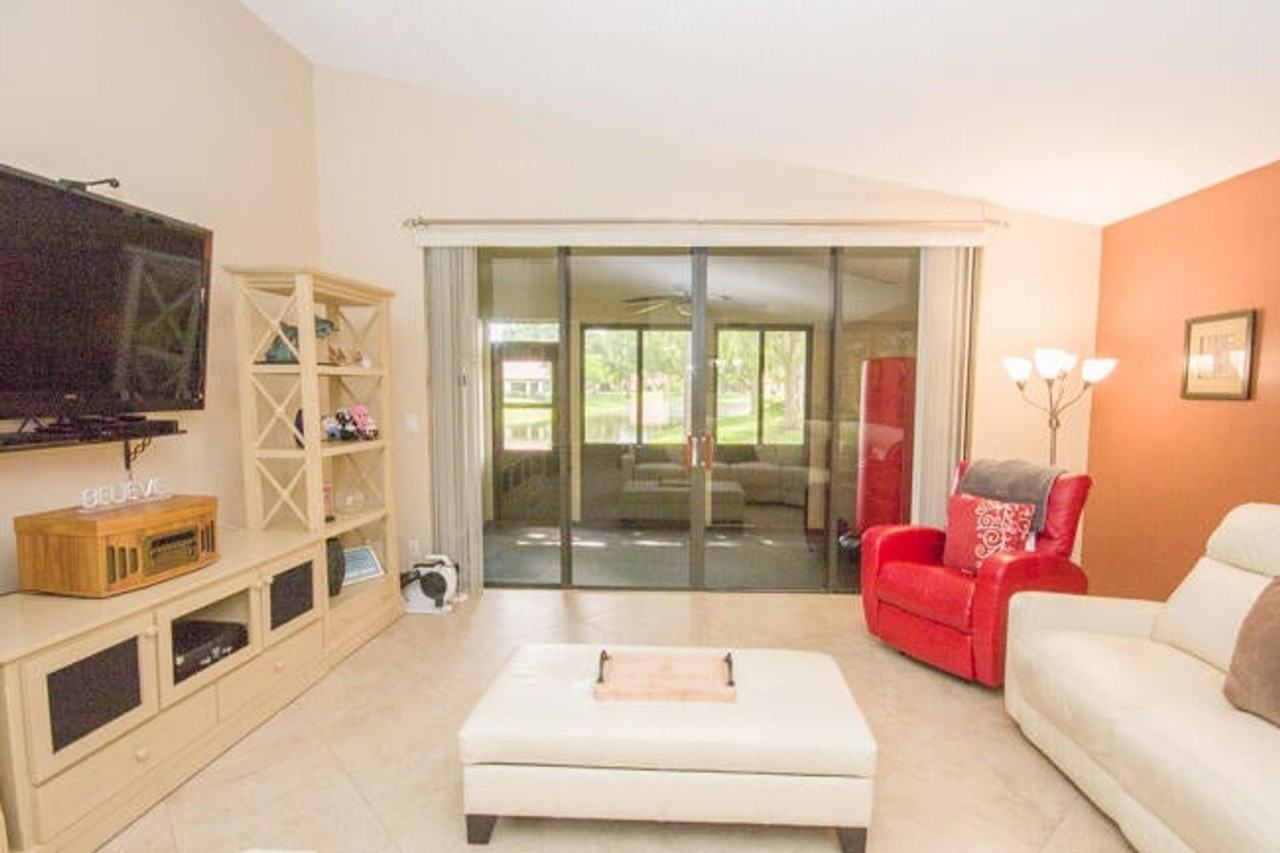 4907 Boxwood Cir - Photo 5 of 16
