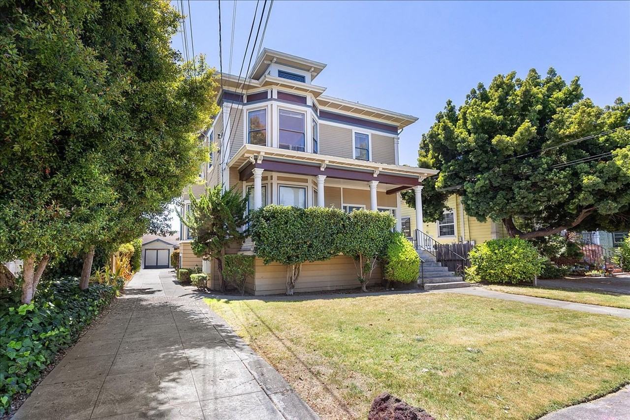 2116 Clinton Ave - Photo 2 of 10