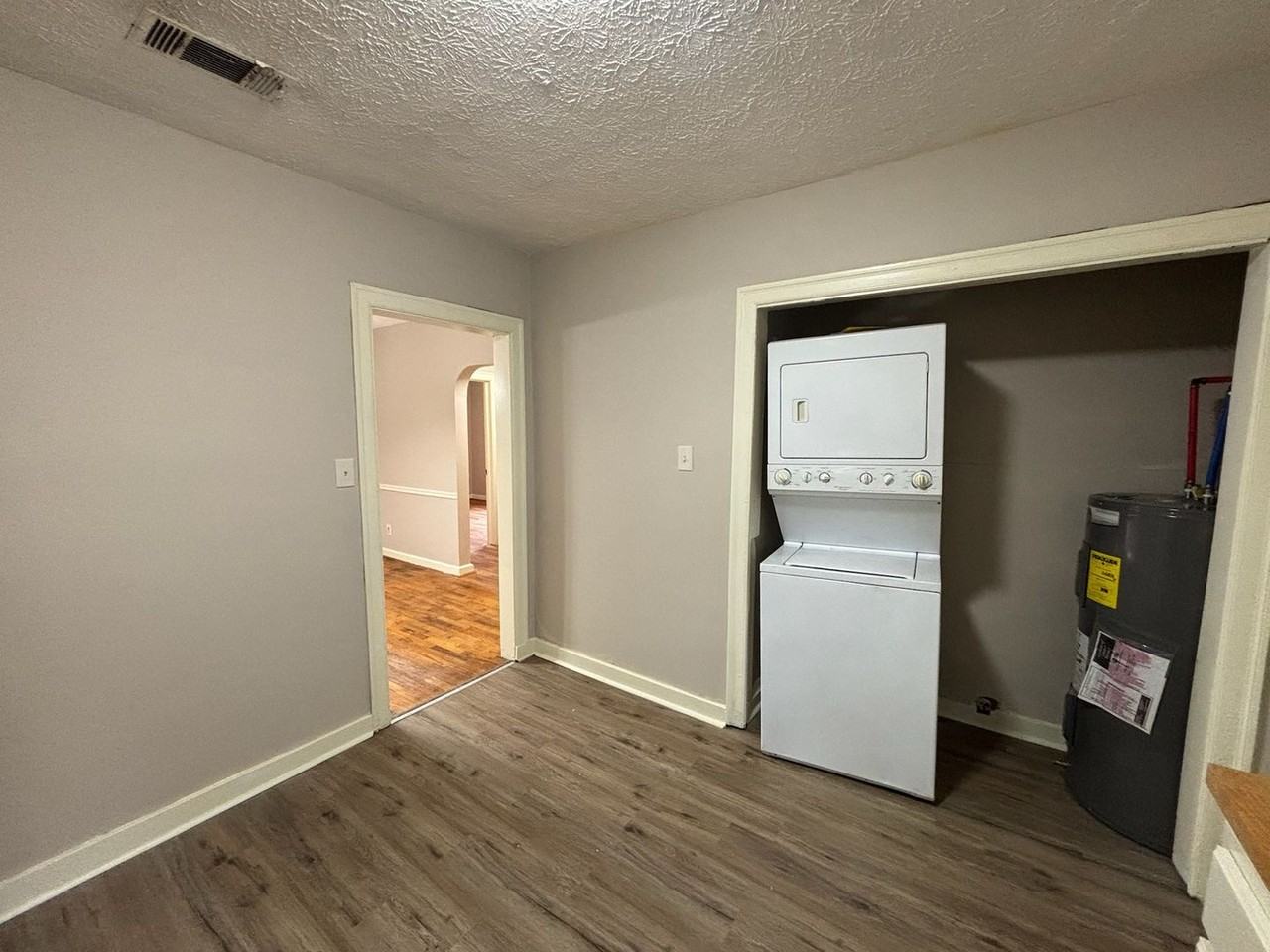 3623 Fifteenth Avenue - Photo 5 of 26