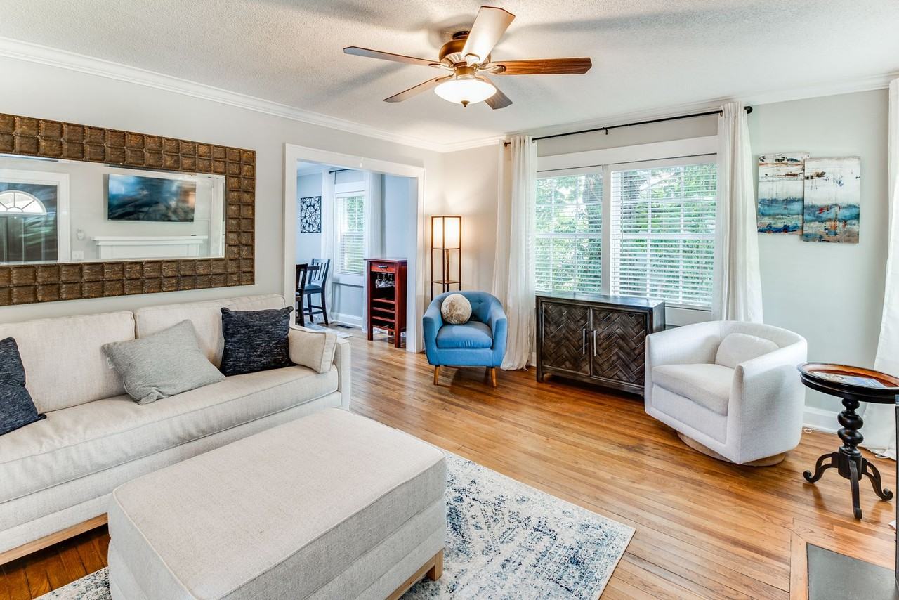 432 27th St - Photo 4 of 50