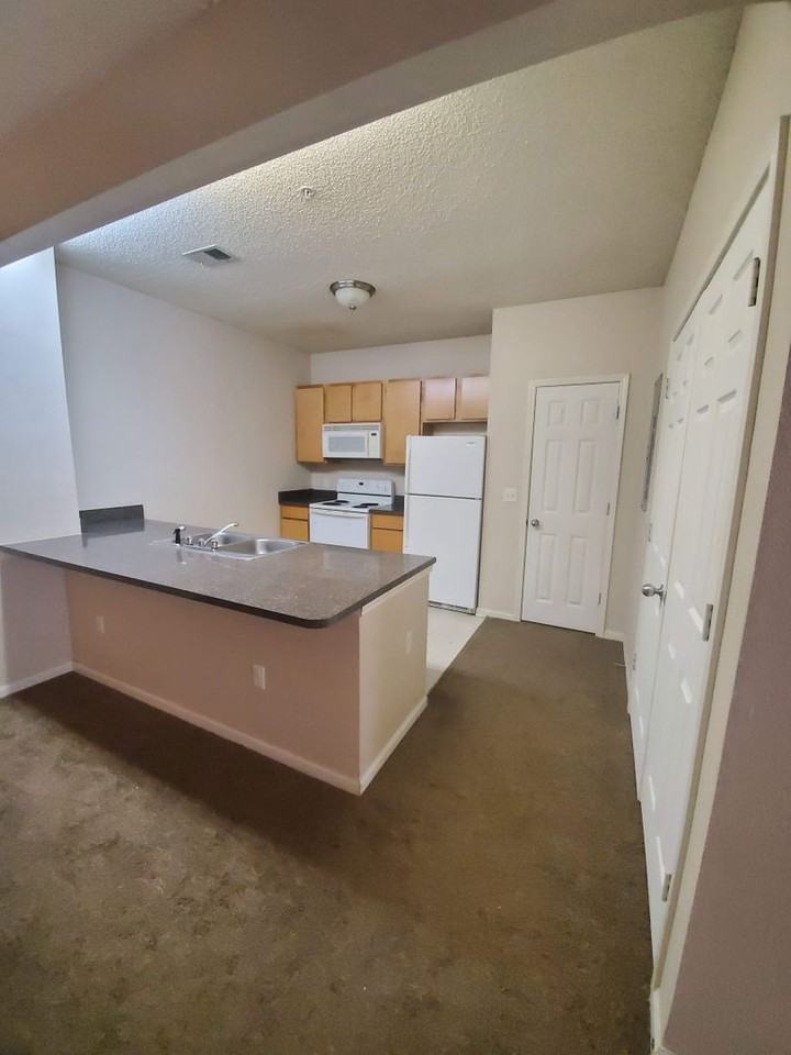 2200 Classen Blvd #1128 - Photo 5 of 15