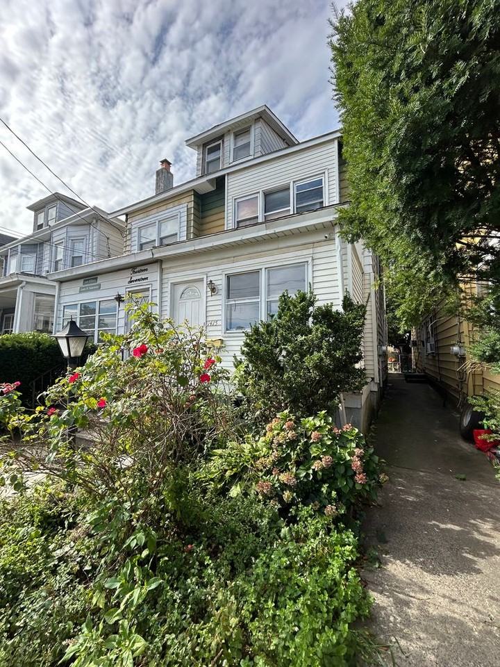 1415 S Broad St - Photo 3 of 3