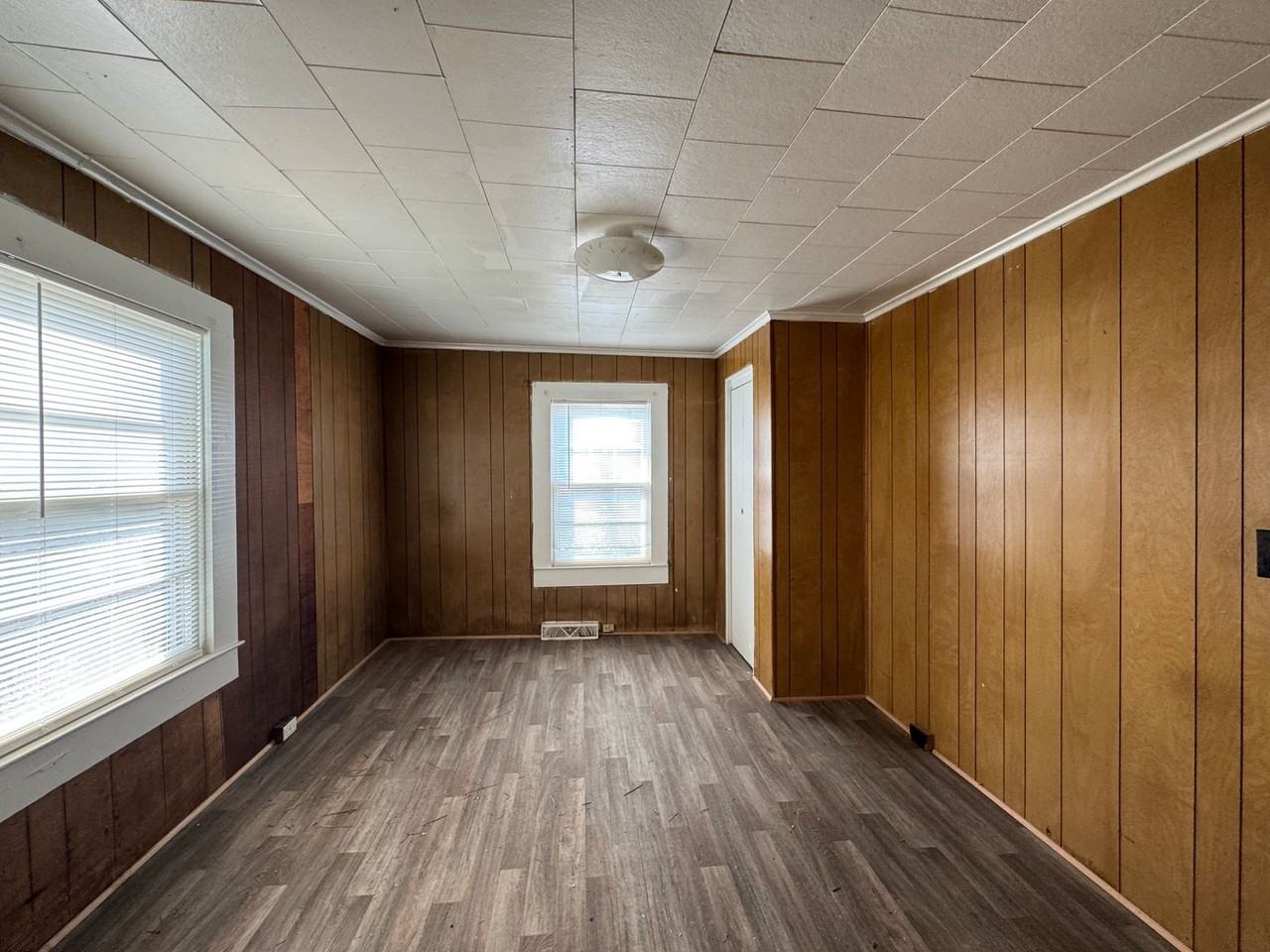 615 W Davidson Ave - Photo 4 of 9