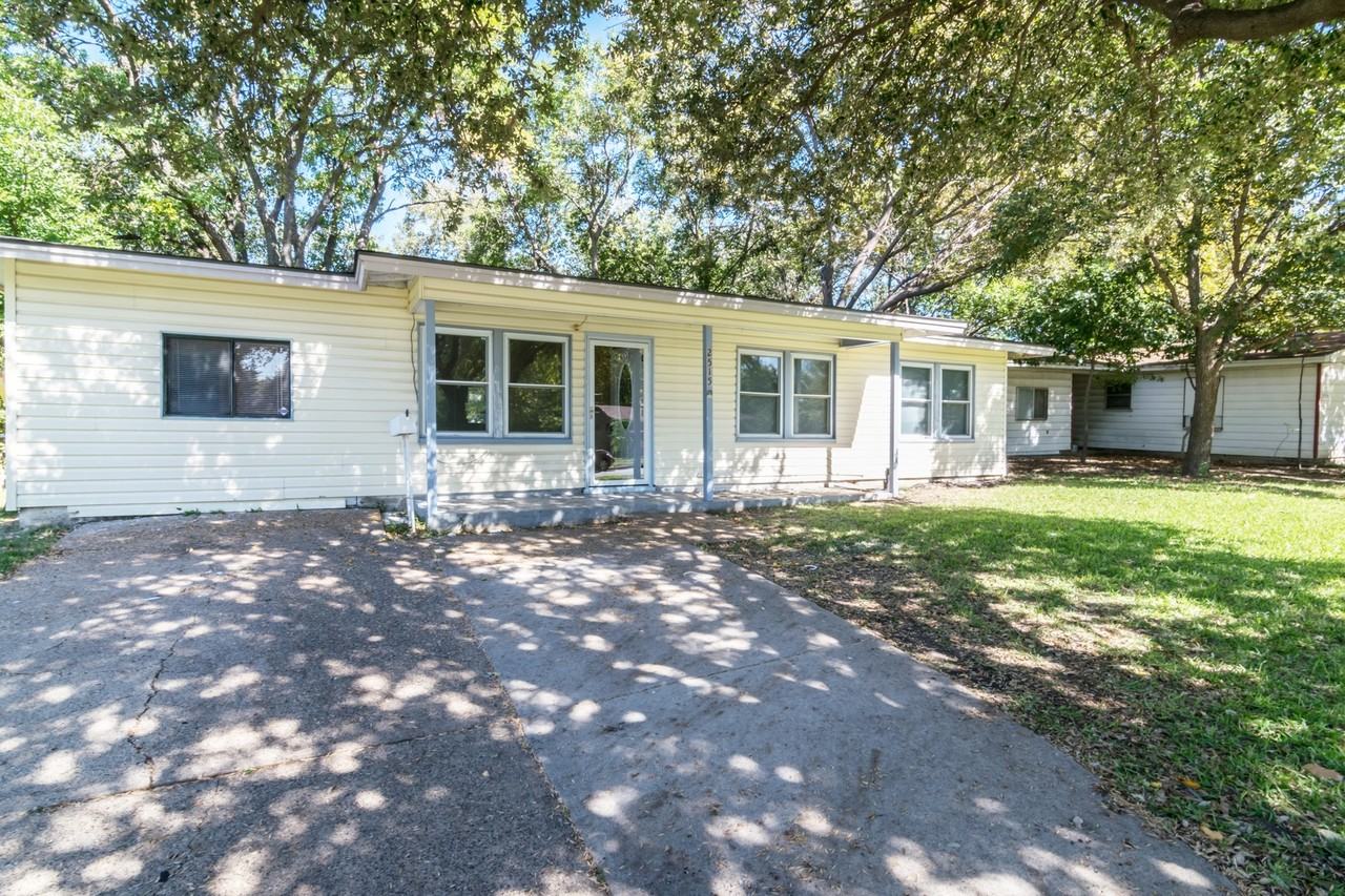 2515 Greenhurst Dr - Photo 2 of 21