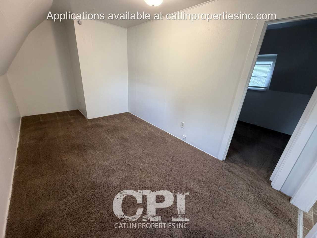 1623 1623 N 2nd A-B #B - Photo 4 of 12