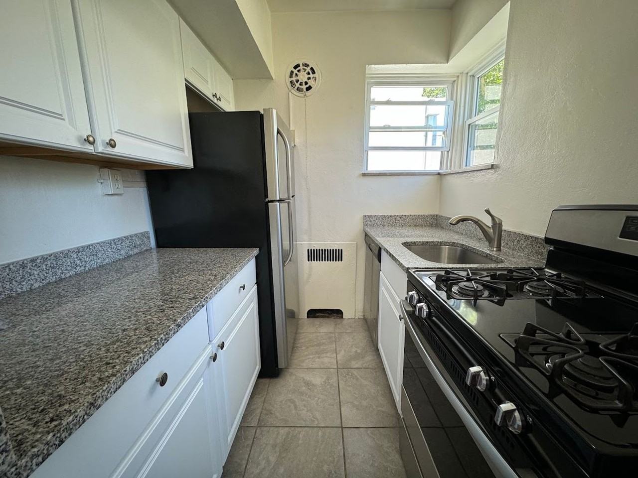 434 Shady Avenue - Photo 2 of 44