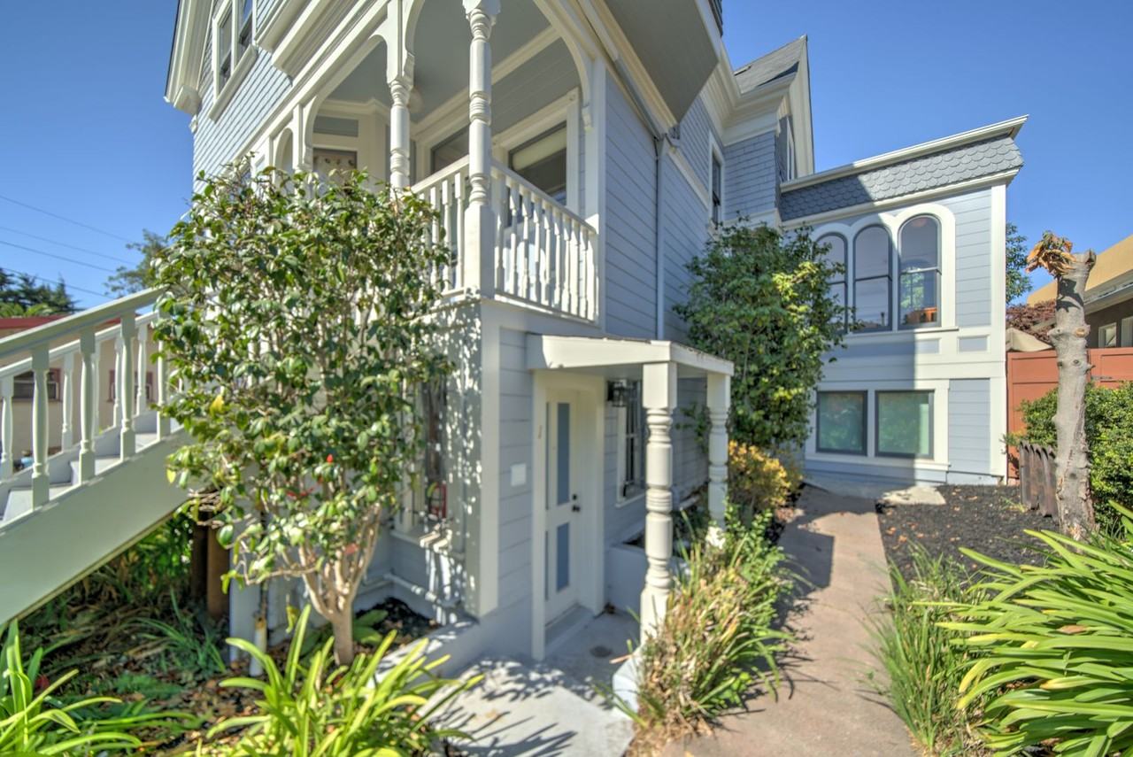 2225 Blake - Photo 3 of 50