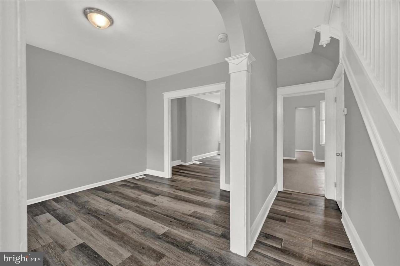 536 Winston Ave - Photo 4 of 21