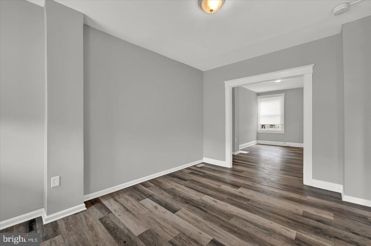 536 Winston Ave - Photo 5 of 21