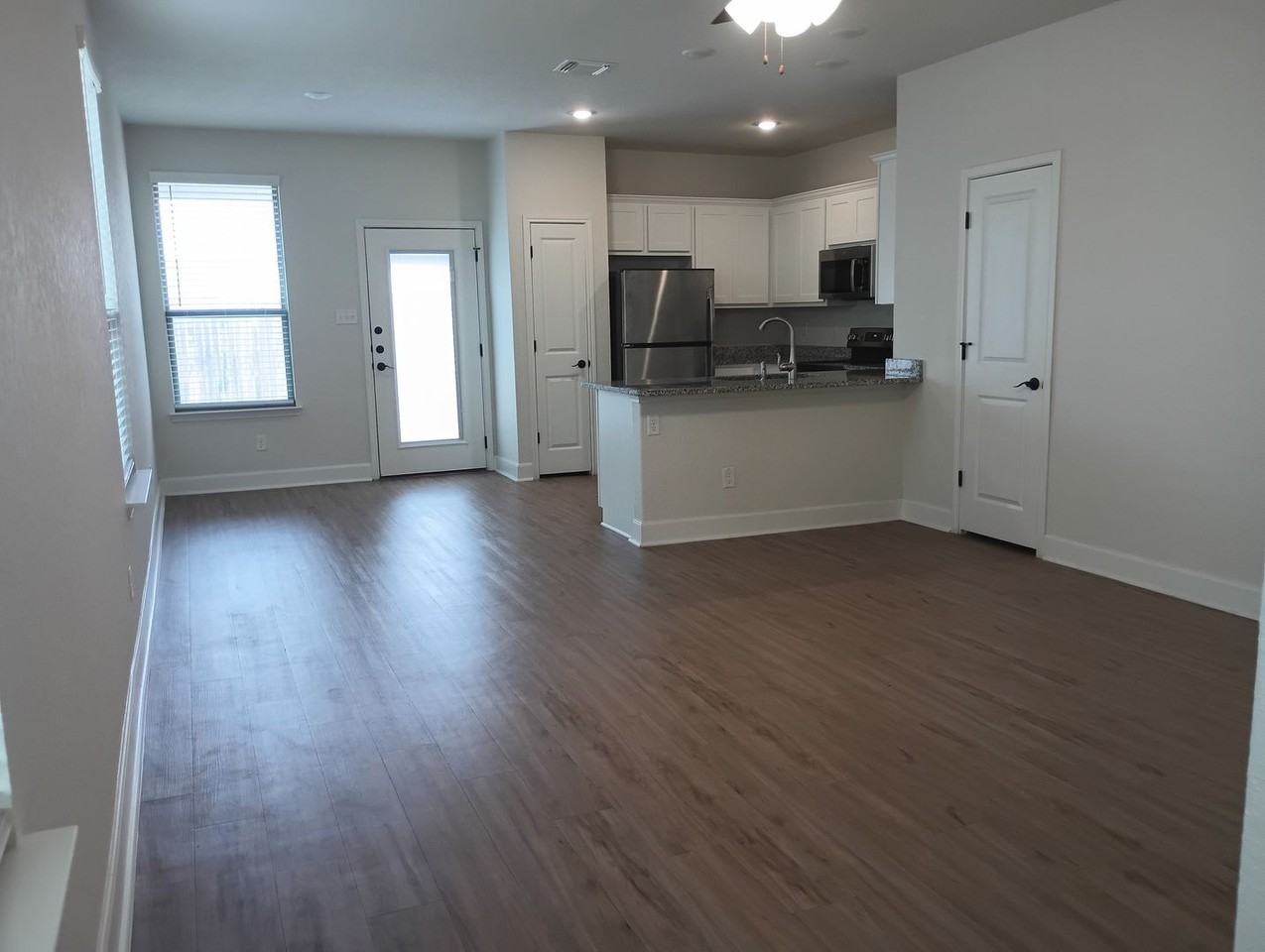 7518 Astro Fld - Photo 3 of 16