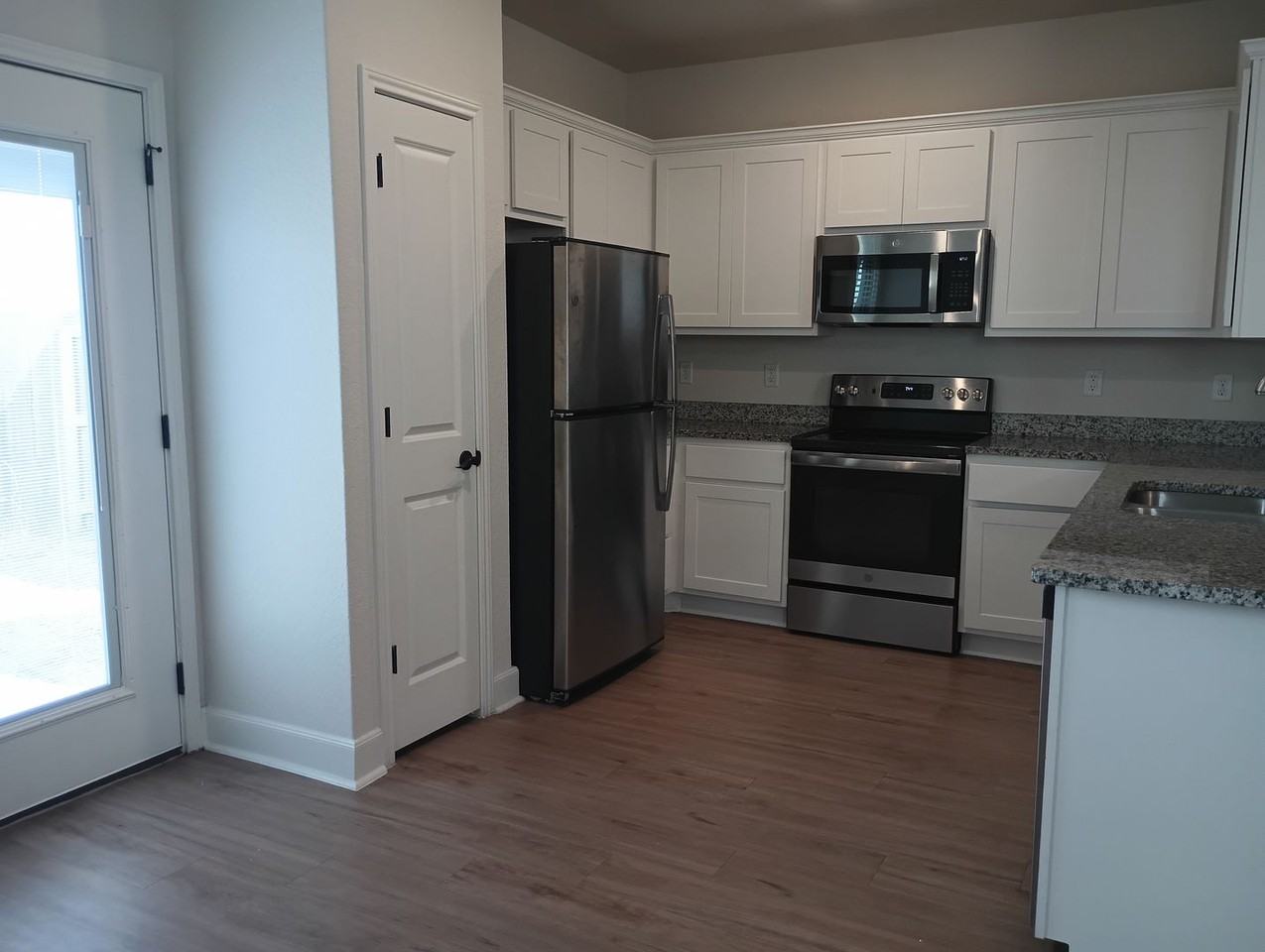 7518 Astro Fld - Photo 6 of 16