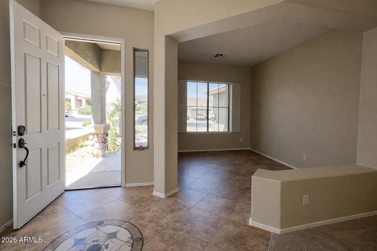 17597 W Aster Dr - Photo 2 of 18