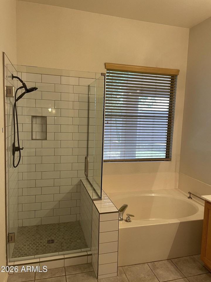 26201 N 47th Pl - Photo 7 of 12