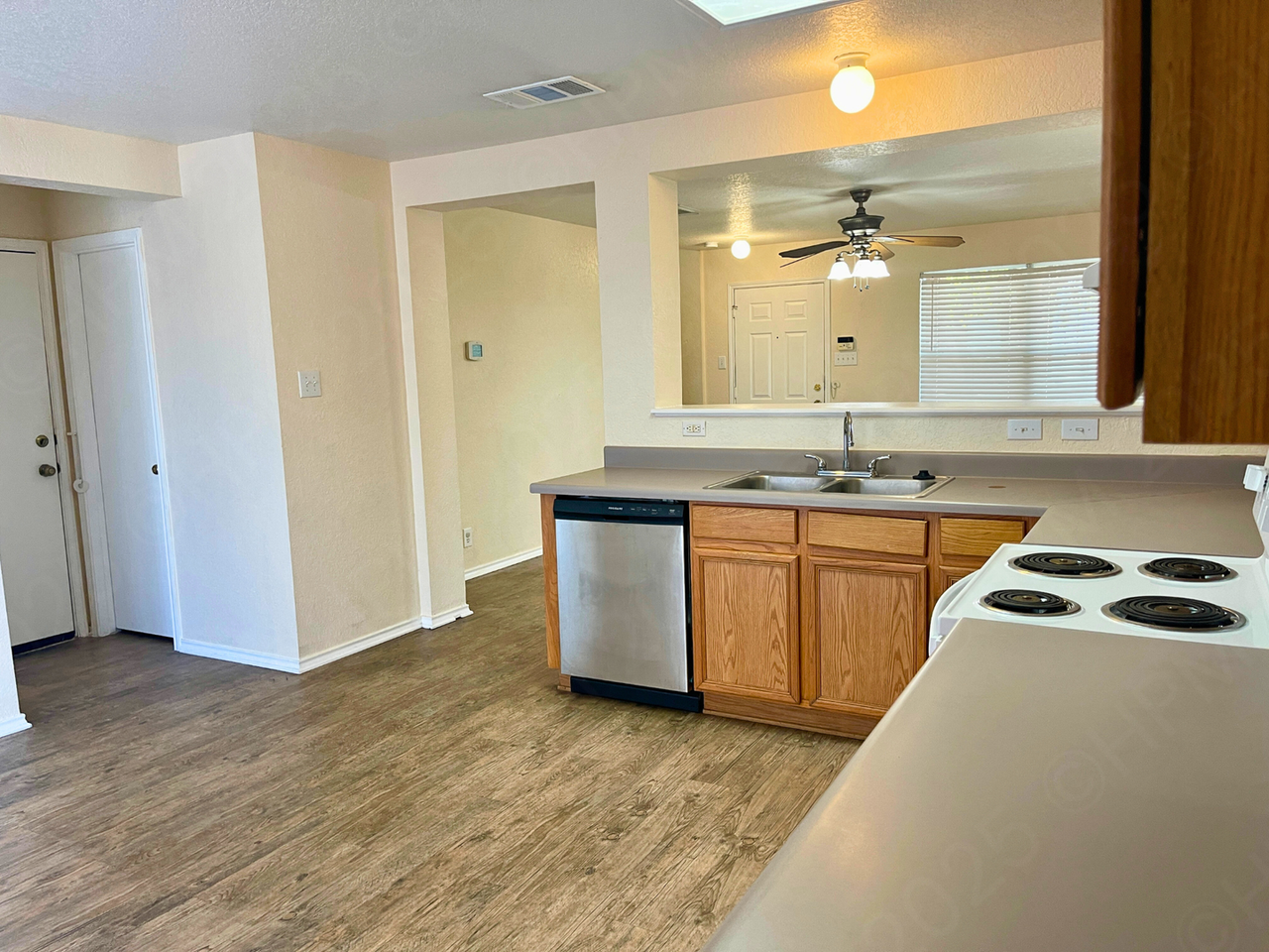 955 Marble Pt - Photo 7 of 17