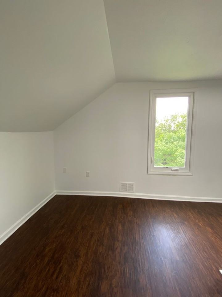 924 Excelsior St - Photo 7 of 17