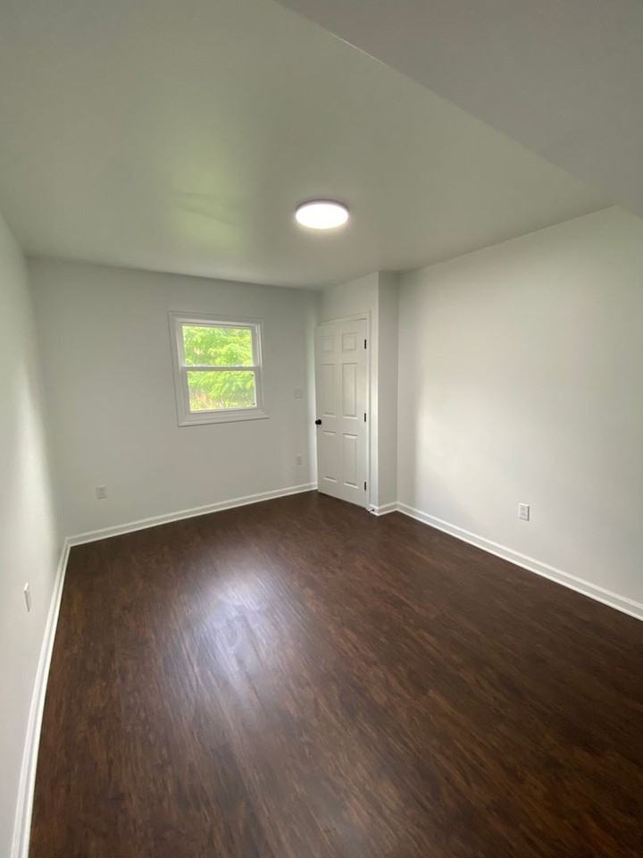 924 Excelsior St - Photo 5 of 17