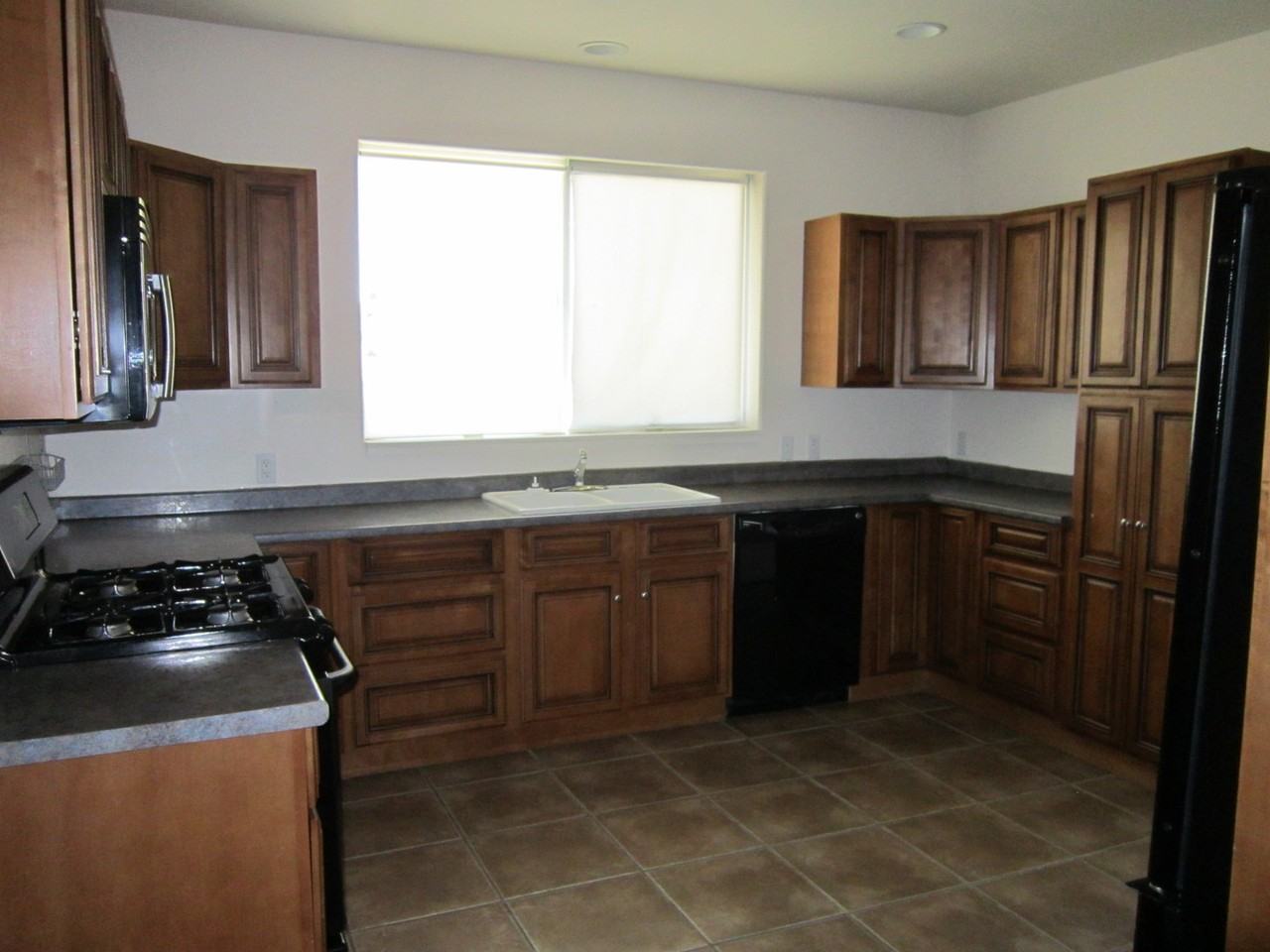 438 High St - Photo 5 of 14