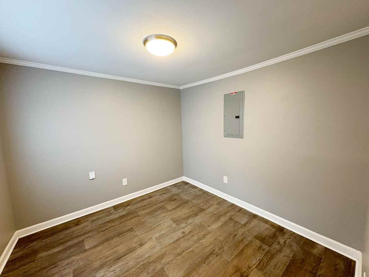 228 228 North Hume - Cottage - Photo 5 of 10