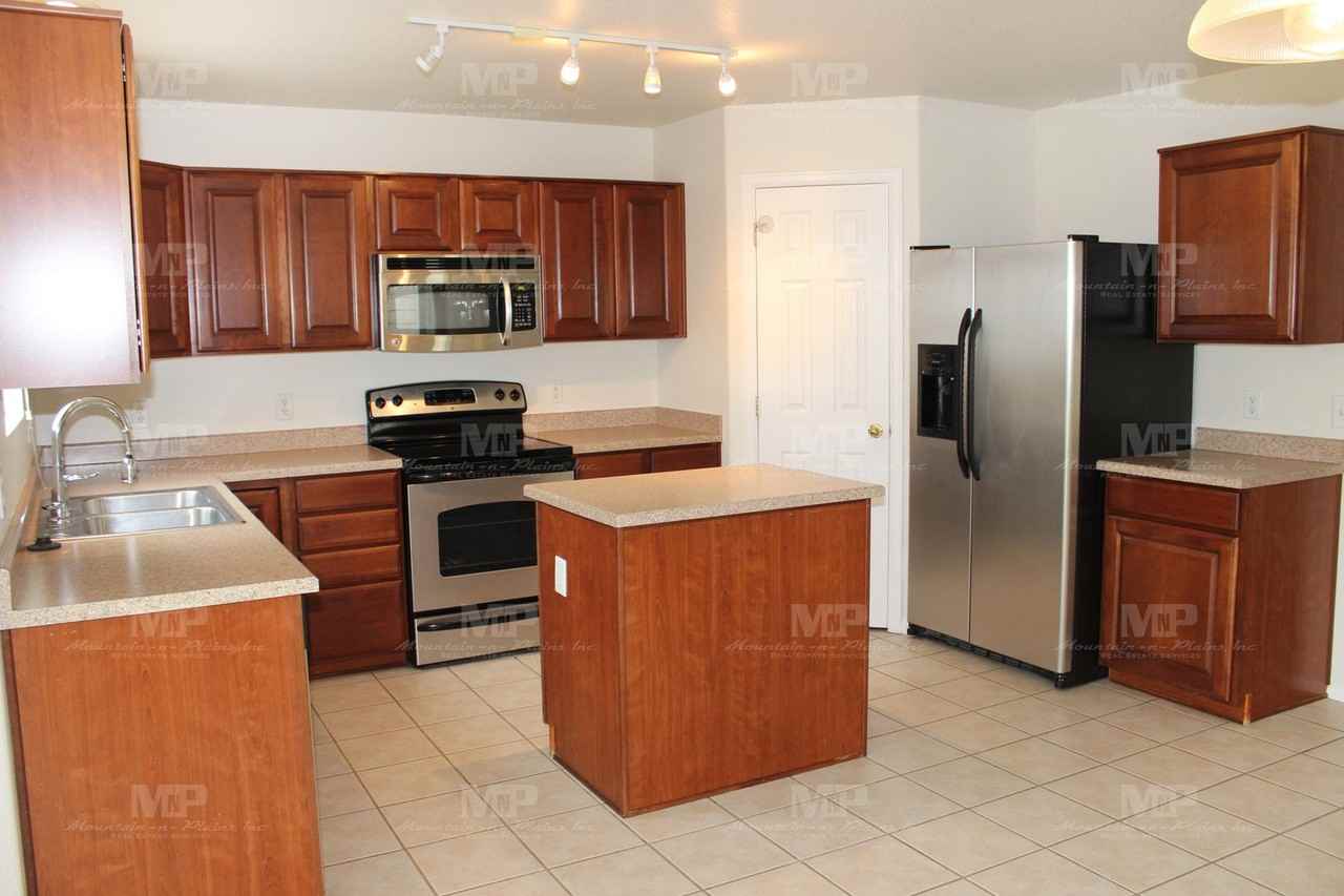 1921 Fossil Creek Pkwy - Photo 4 of 26