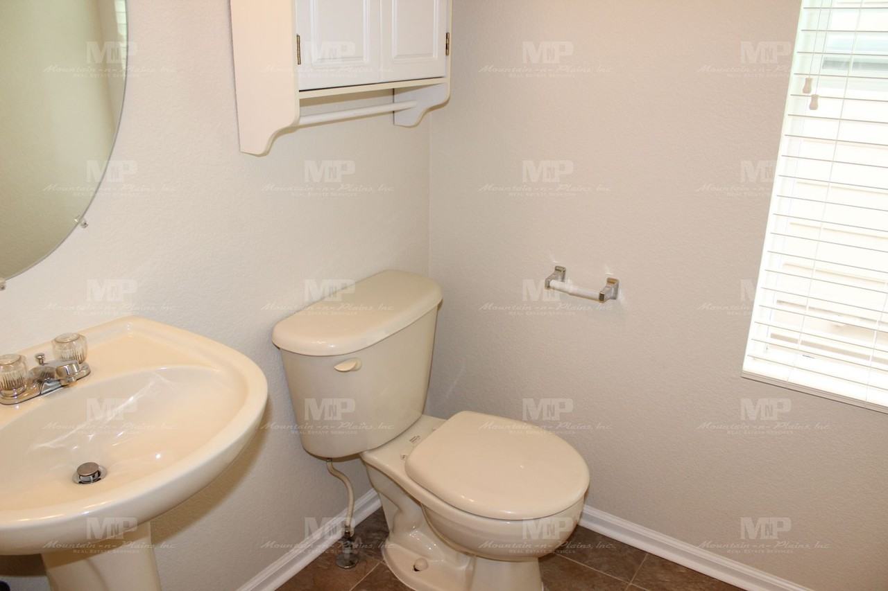 1921 Fossil Creek Pkwy - Photo 5 of 26