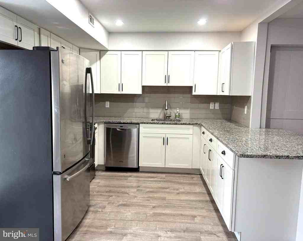 1505 Potters Pl - Photo 5 of 27