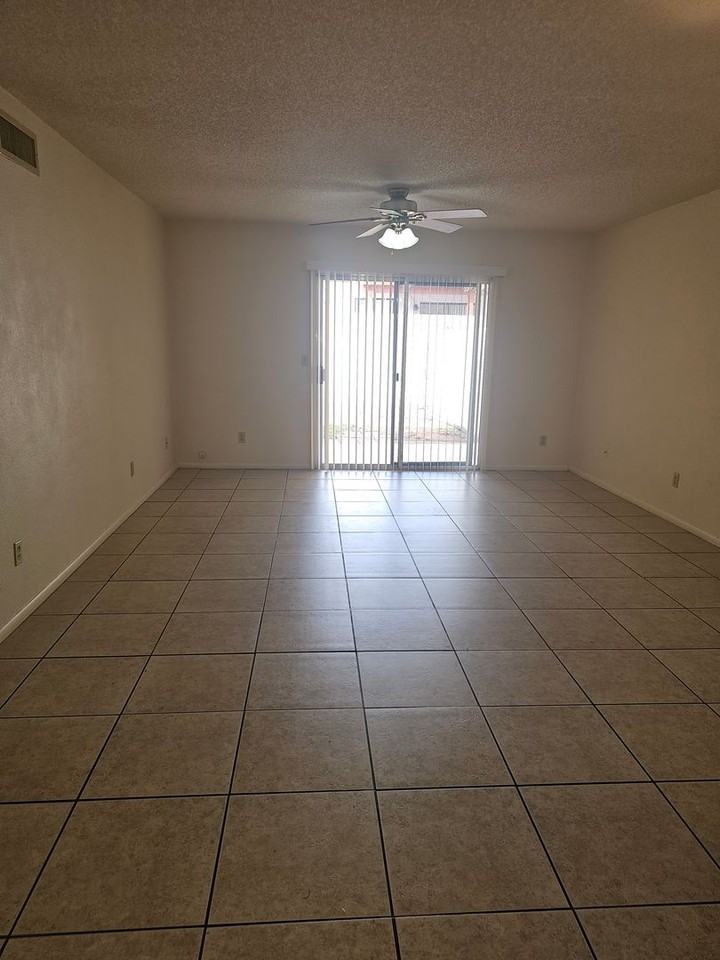 1830 Paseo De La Luna - Photo 2 of 10